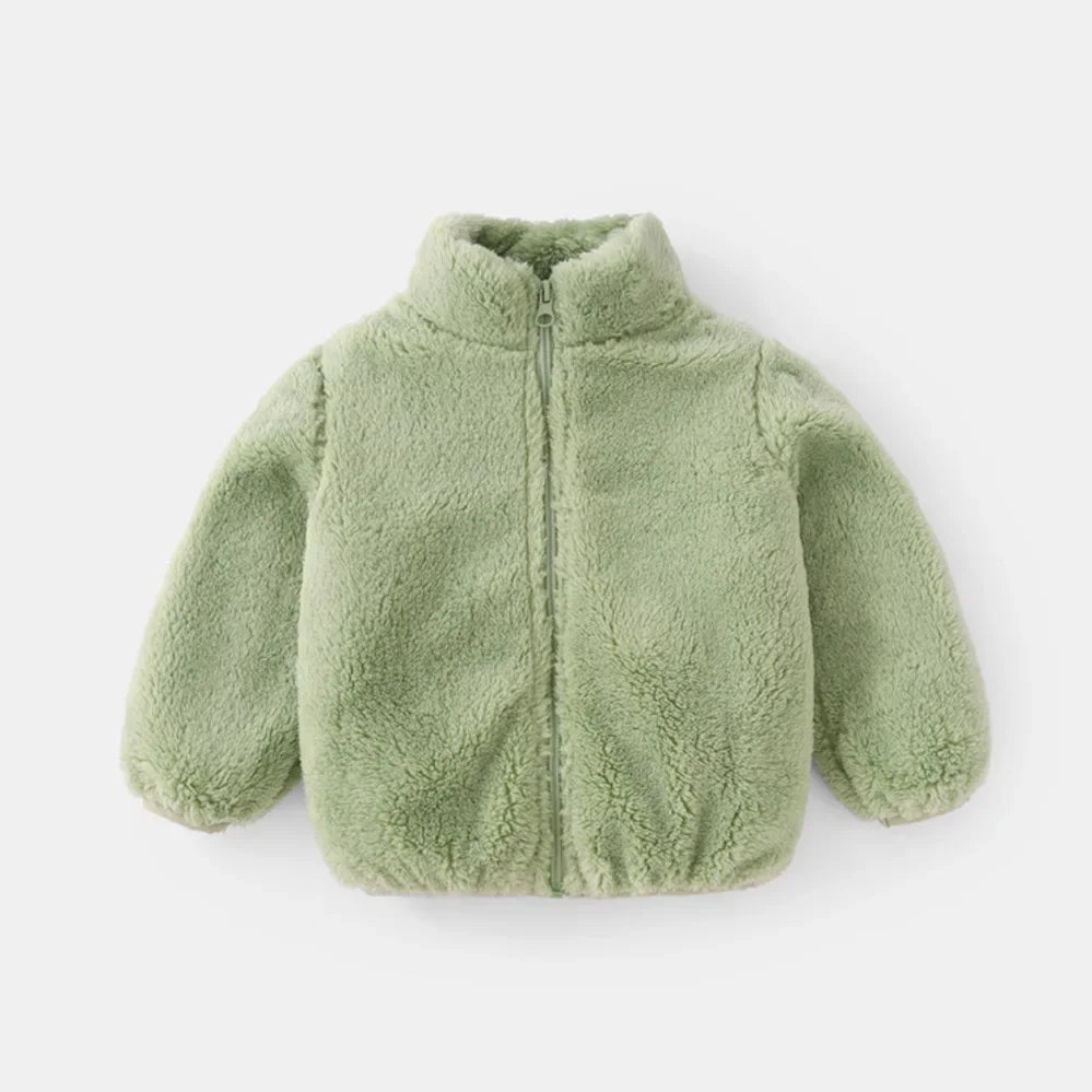 Grüne Kinder-Fleecejacke mit Reißverschluss, warm, kuschelig, ideal für Herbst und Winter.