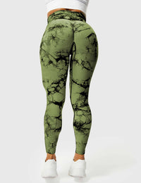 Grüne Damen-Leggings mit Marmormuster, hoch tailliert, Sportbekleidung, Rückansicht.