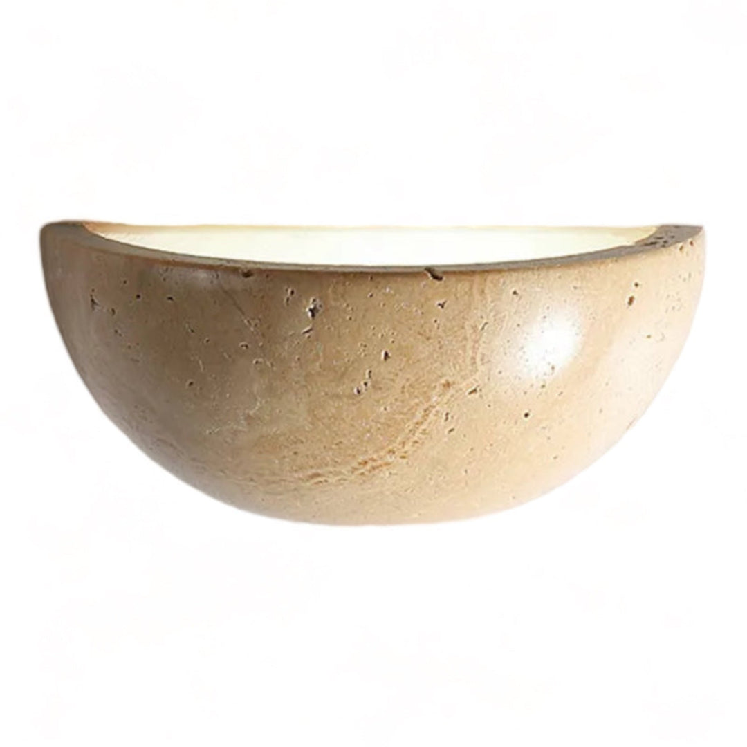 Halbrunde, beige Steinschale, dekorativ, Naturstein, modernes Design, Inneneinrichtung.
