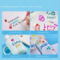 Handbuchmalerei und DIY-Keramik mit bunten Designs auf Tassen und Tellern.