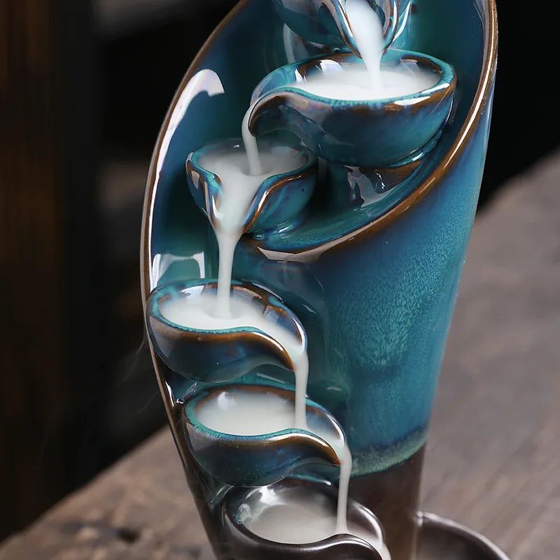 Keramik-Rückfluss-Räuchergefäß, blau, handgefertigt, Wasserfall-Design, Heimdekoration.