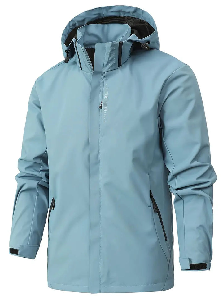 Blaue wasserdichte Herrenjacke mit Kapuze, Reißverschlusstaschen, Outdoor-Bekleidung.