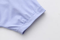 Hellblaues Baumwoll-T-Shirt-Ärmel, weicher Stoff, lässige Mode, Sommerkleidung.