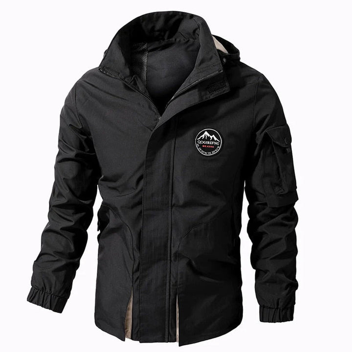 Schwarze Herren-Bomberjacke mit Kapuze, Outdoor-Design, wasserabweisend, Reißverschluss.