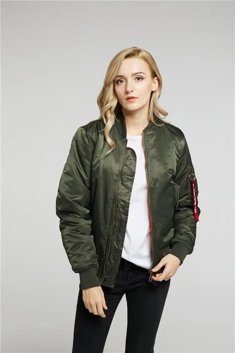 Grüne MA1 Bomberjacke aus Nylon für Damen, Winter, Outdoor, amerikanischer Militärstil.