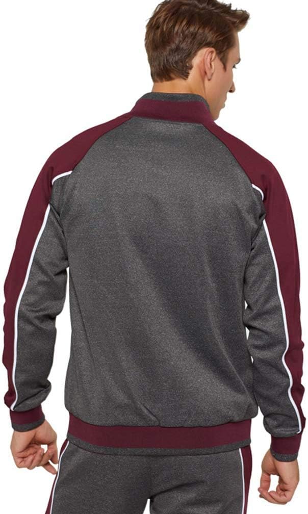 Mann in grauem und bordeauxfarbenem Trainingsanzug von hinten, Sportbekleidung, Freizeitmode.
