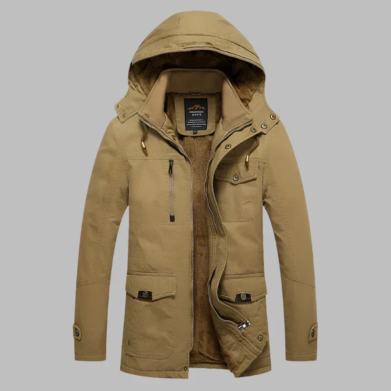 Beige Herren-Winterjacke mit Kapuze, Reißverschlusstaschen, warm gefüttert, Outdoor-Bekleidung.