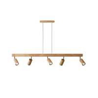 Moderne Holz-Pendelleuchte mit fünf verstellbaren Strahlern für Esszimmerbeleuchtung.