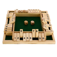 Holzspiel Shut the Box, grünes Filzbrett, zwei Würfel, Zahlenklappen, Familienspiel.