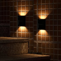 Wandleuchte LED Außenbeleuchtung, schwarz, energiesparend, für Treppen, moderne Fliesenwand.