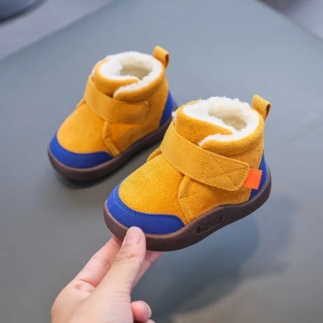 Gefütterte Winterstiefel für Kinder mit Klettverschluss – FrostPace (1+1 Gratis) – Winterzauber Edition