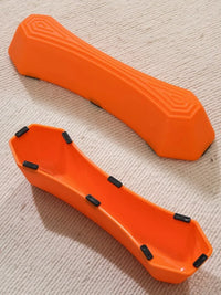 Orange Balance Board aus Kunststoff, rutschfest, Fitnessgerät für Gleichgewichtstraining.