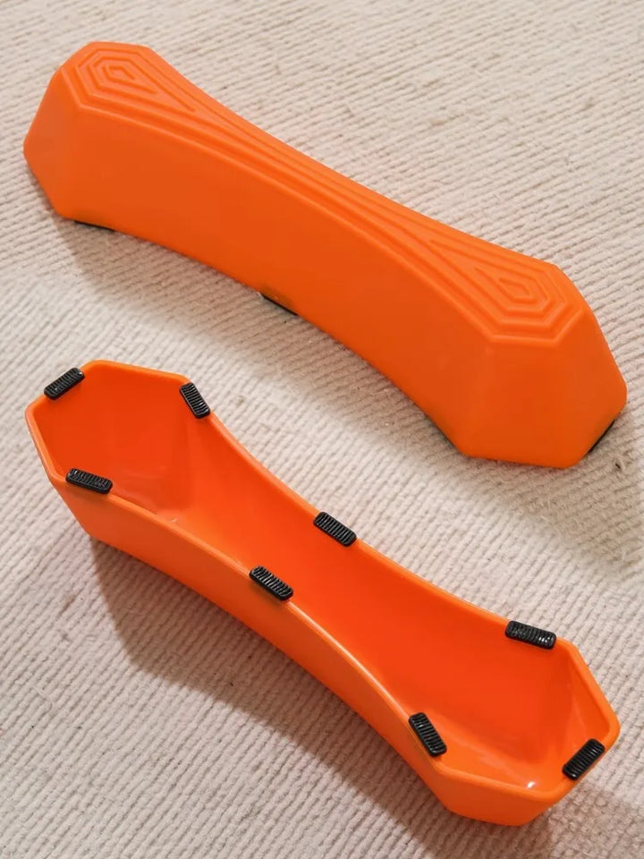 Orange Balance Board aus Kunststoff, rutschfest, Fitnessgerät für Gleichgewichtstraining.