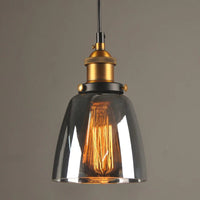 Industrielle Hängelampe aus Glas mit Edison-Glühbirne, Vintage-Stil, schwarz-gold.