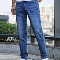 Jeanshose Herren, blau, Denim, lässig, urbaner Stil, modisch, bequem, Outdoor, Freizeitkleidung.