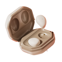 Kabellose In-Ear-Kopfhörer in beige Ladehülle, Bluetooth, ergonomisches Design.