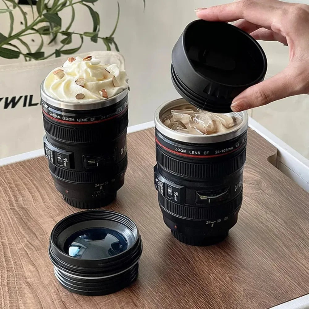 Kameraobjektiv-Kaffeetasse mit Deckel, schwarz, realistisch, Fotografie-Gadget, Geschenkidee.