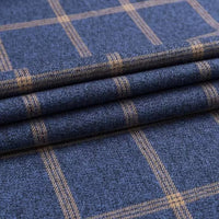 Blauer kariertem Wollstoff, gefaltet, Textilmaterial, ideal für Anzüge und Mäntel.