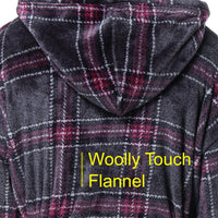 Grauer Flanell-Bademantel mit Kapuze, kariertes Muster, weiches Material, Herrenmode.