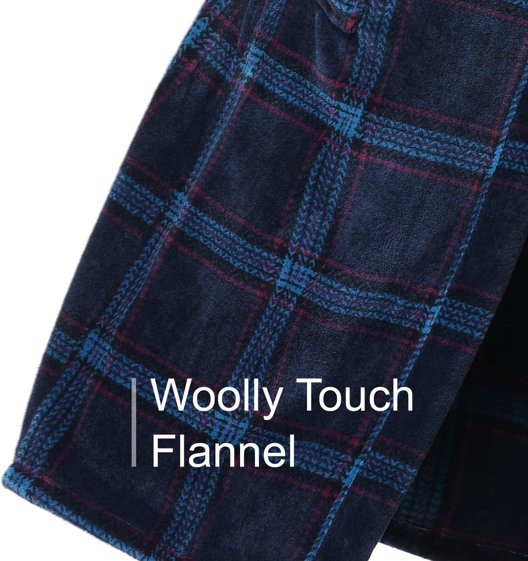 Dunkelblaues kariertes Flanellhemd, weiche Wolloptik, Herrenmode, Herbstbekleidung.