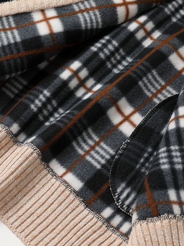 Kariertes Herren-Strickpullover, schwarz-weiß-braun, weiches Material, modisch, warm.