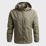 Khaki Herrenjacke mit Kapuze, Reißverschluss, wasserabweisend, Outdoor-Bekleidung.