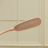 Rosa LED-Schreibtischlampe, augenschonend, USB, ideal für Kinderzimmer und Arbeitszimmer.