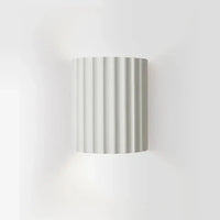 Minimalistische weiße LED-Wandlampe, geripptes Design, modern, Wohnzimmer, Schlafzimmerbeleuchtung.