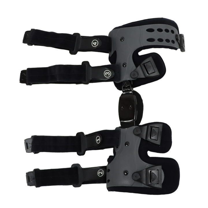 Schwarze orthopädische Knieorthese mit verstellbaren Riemen und Gelenk für Stabilität.