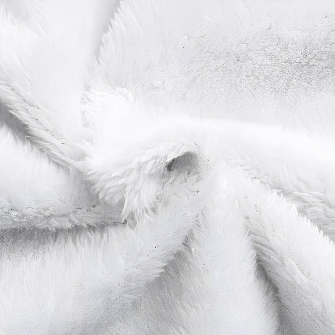 Weiße Kunstfell-Decke, weiches Material, luxuriöses Design, Heimdekoration, gemütlich.