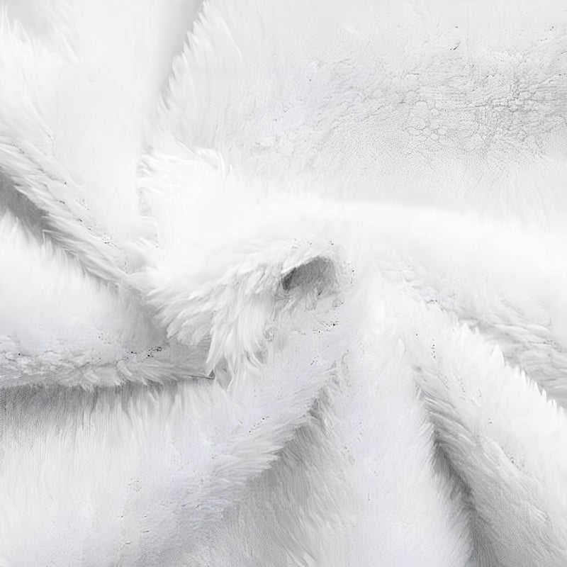 Weiße Kunstfell-Decke, weiches Material, luxuriöses Design, Heimdekoration, gemütlich.