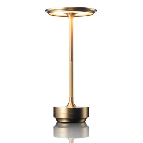 Goldene Tischlampe aus Metall, modernes Design, LED-Beleuchtung, ideal für Wohnzimmer.
