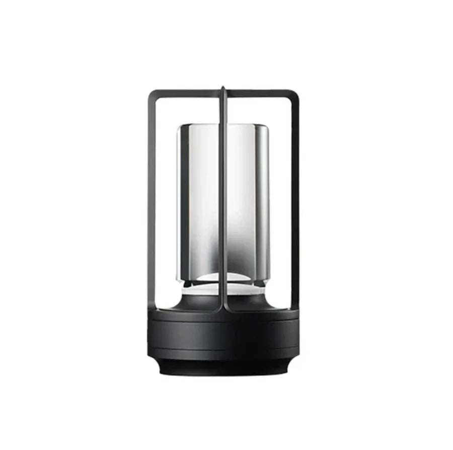 Moderne schwarze LED-Laterne aus Metall, zylindrisch, für stilvolle Innenbeleuchtung.