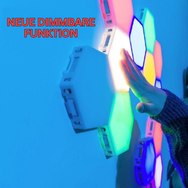 Hand berührt bunte, dimmbare LED-Hexagon-Lichter an blauer Wand.