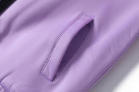 Lila Jacke mit Reißverschlusstasche, modisch, Damenbekleidung, Freizeitmode, Polyester.