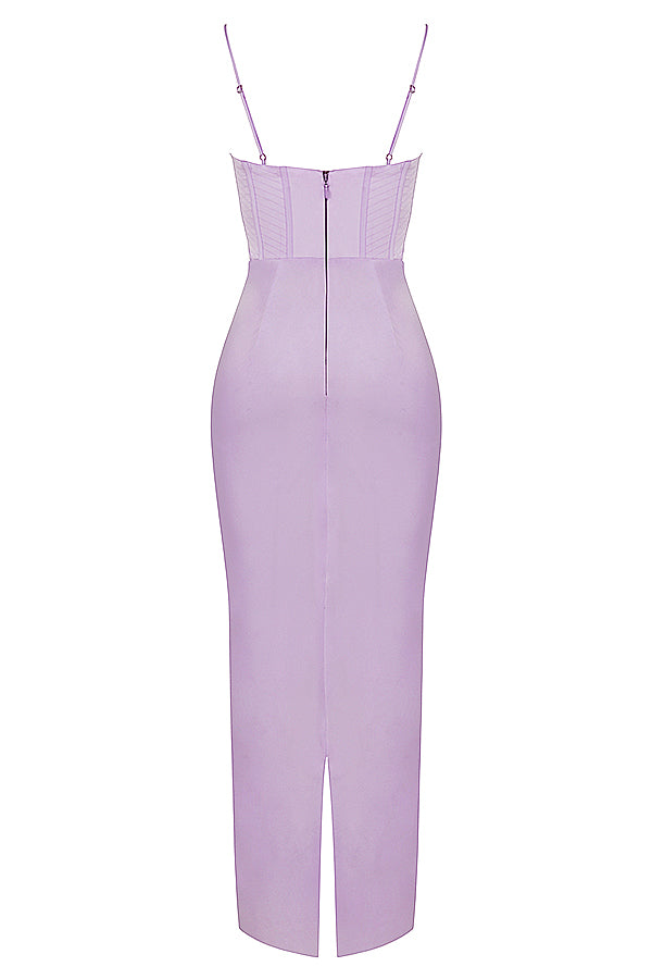 Lila Abendkleid mit Spaghettiträgern, Reißverschluss hinten, figurbetont, knielang.