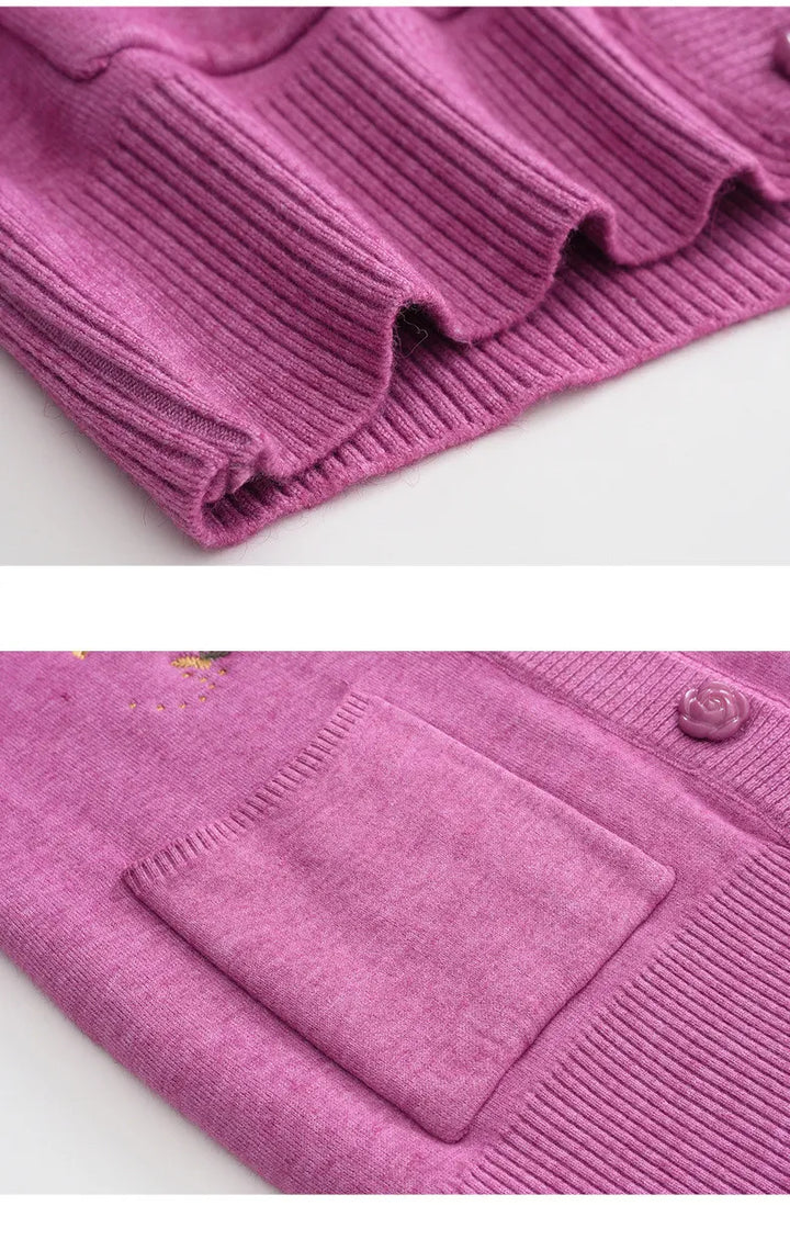 Lila Strickjacke aus Wolle, gerippter Saum, aufgesetzte Tasche, Damenmode, Herbstbekleidung.