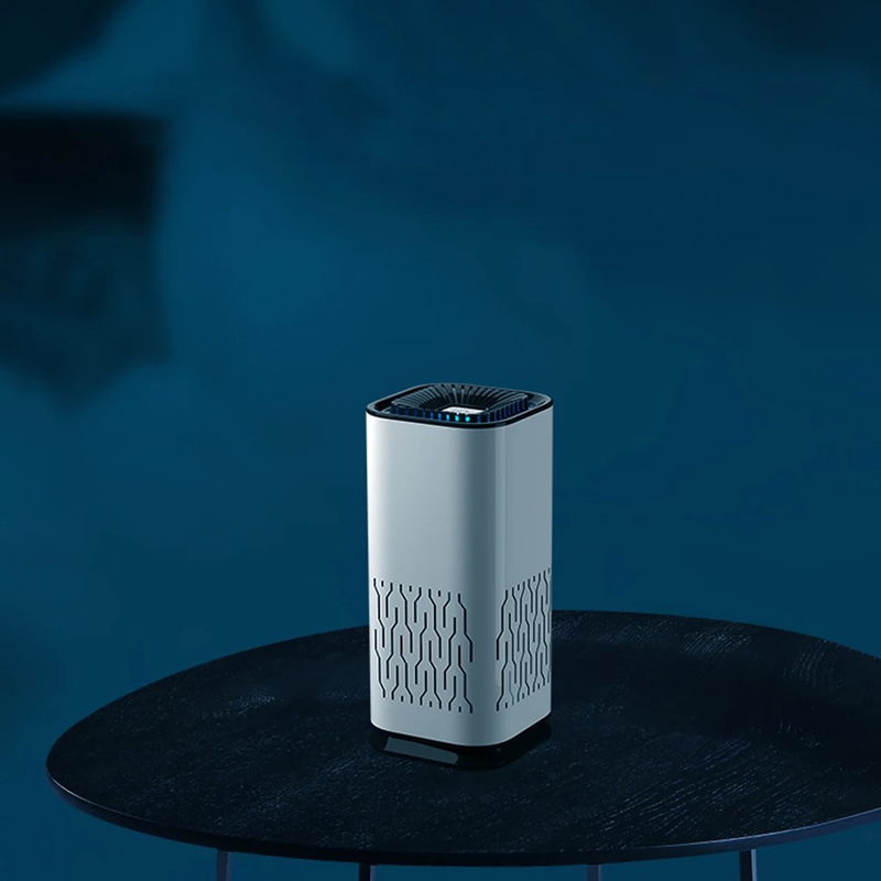 Moderner weißer Luftreiniger auf Tisch, rechteckig, für saubere Luft, stilvolles Design.