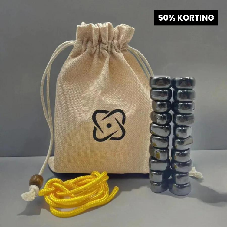 Magnetisches Schachspiel, schwarz, mit Stoffbeutel und gelber Schnur, 50% Rabatt.