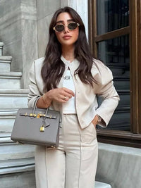 Leichte Damen-Bomberjacke für den Herbst – Gemütlicher Chic mit Stehkragen