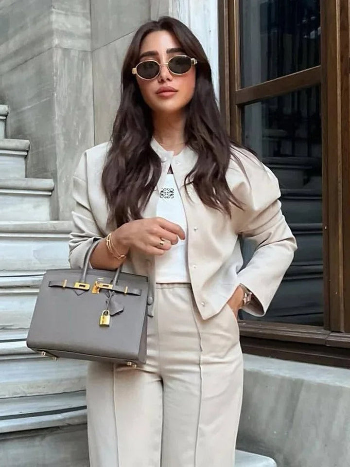 Leichte Damen-Bomberjacke für den Herbst – Gemütlicher Chic mit Stehkragen