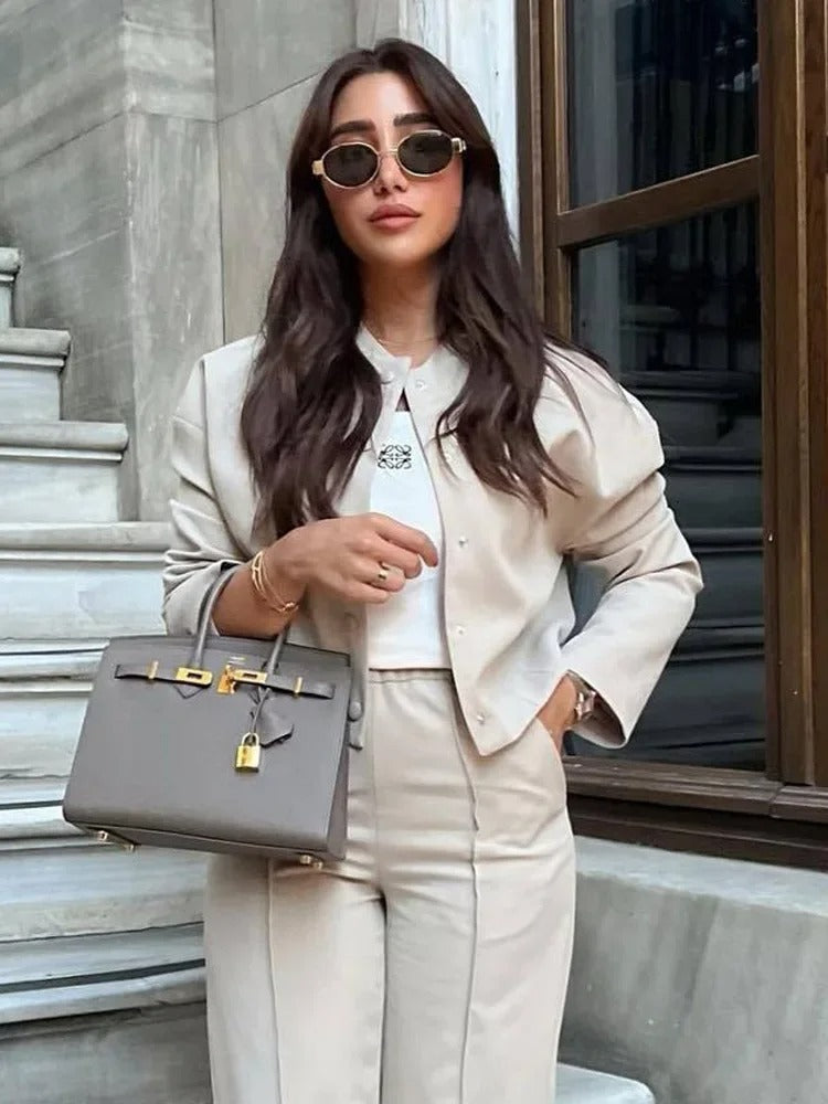 Leichte Damen-Bomberjacke für den Herbst – Gemütlicher Chic mit Stehkragen