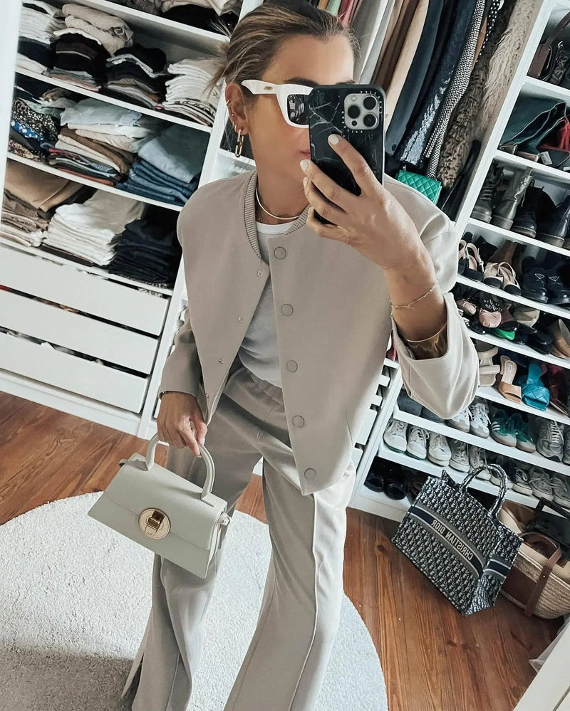 Leichte Damen-Bomberjacke für den Herbst – Gemütlicher Chic mit Stehkragen