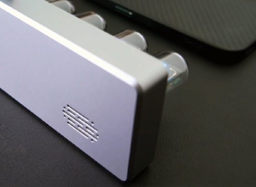 Vertikale LED Nixie Tischuhr – Chronix