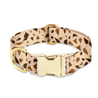 Hundehalsschmuck mit goldenen Akzenten – GoldenTerra