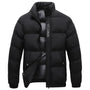 Schwarze Daunenjacke Herren, warm, Reißverschluss, Wintermode, Outdoor-Bekleidung.