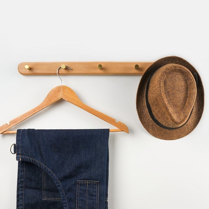 Wandgarderobe aus Holz mit Messinghaken - LignaHook