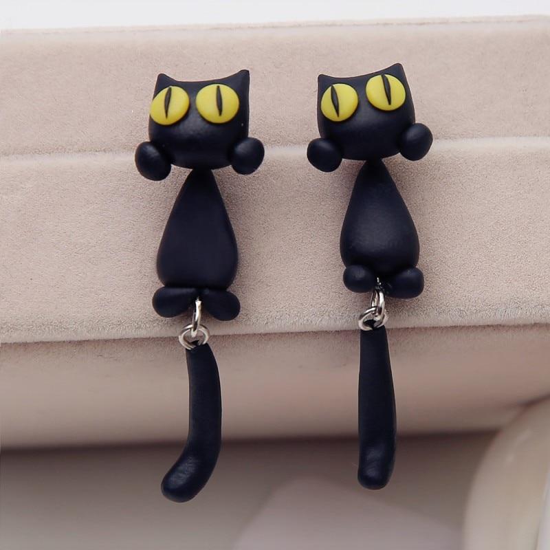 Schwarze Katzen-Ohrringe aus Polymer, handgefertigt, mit gelben Augen, modisches Accessoire.