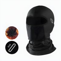 Schwarze Sturmhaube aus atmungsaktivem Material, ideal für Outdoor-Sportarten und Kälteschutz.