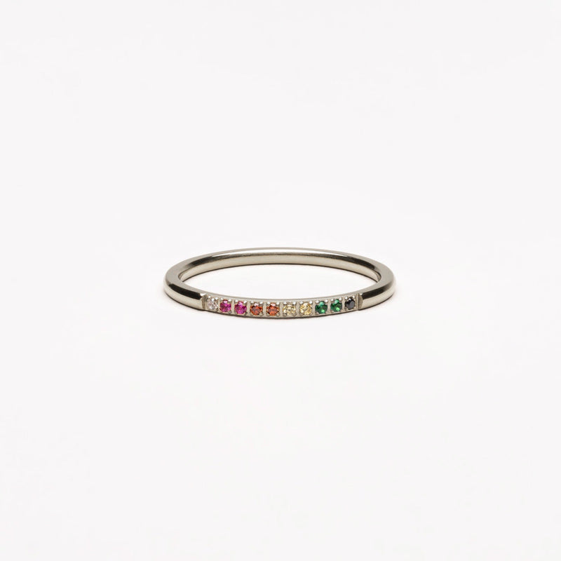 Silberner Regenbogenring mit bunten Edelsteinen, minimalistisches Design, Schmuck für Damen.